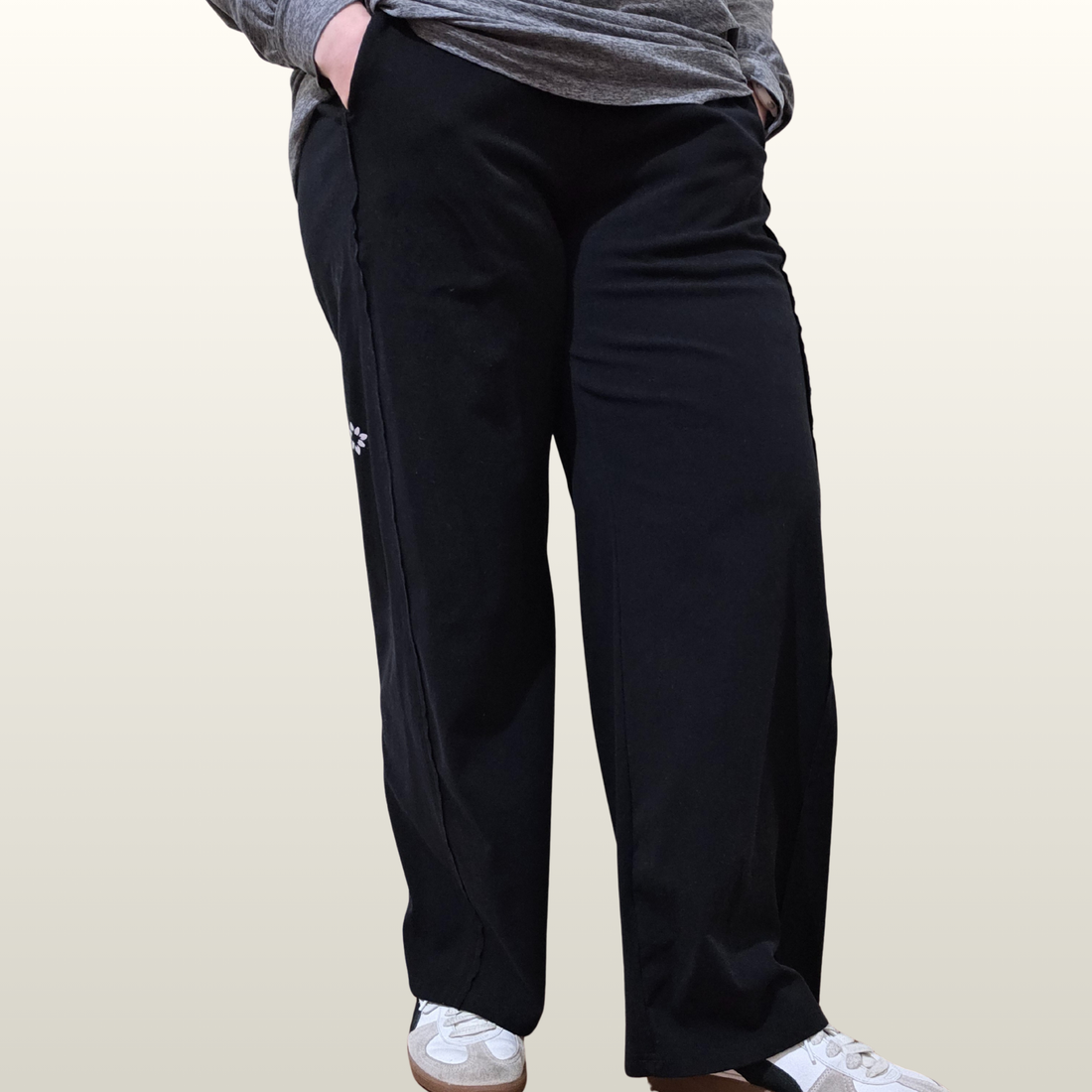 The Wide Leg Pant in Black